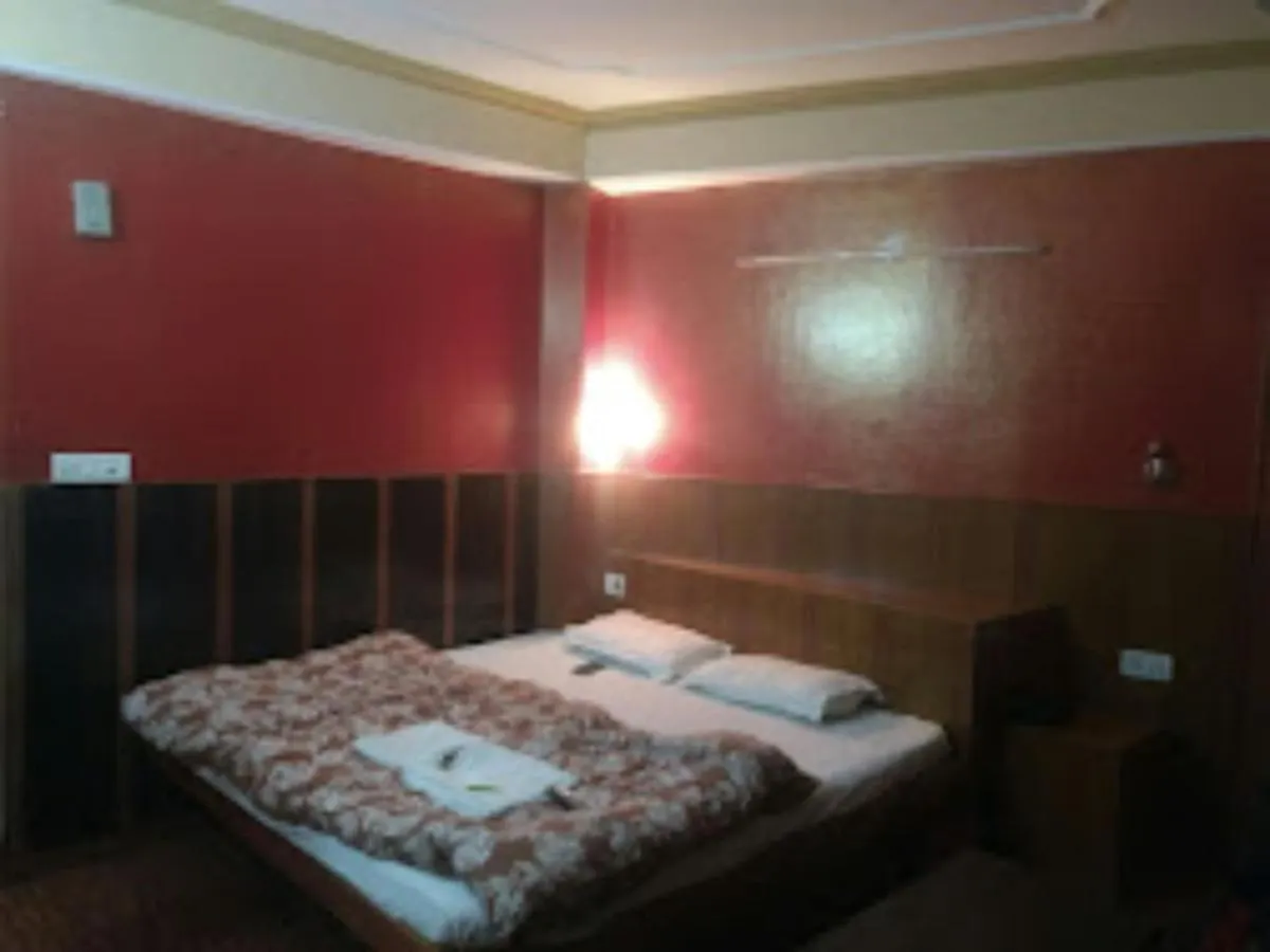 Hotel King Palace - Nature-Valley-Luxury-Room - Prime Location With Parking Facilities Shimla
