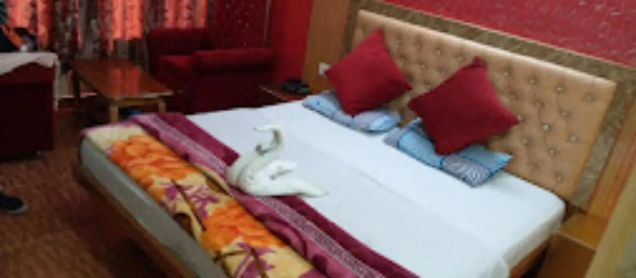 Hotel King Palace - Nature-Valley-Luxury-Room - Prime Location With Parking Facilities Shimla
