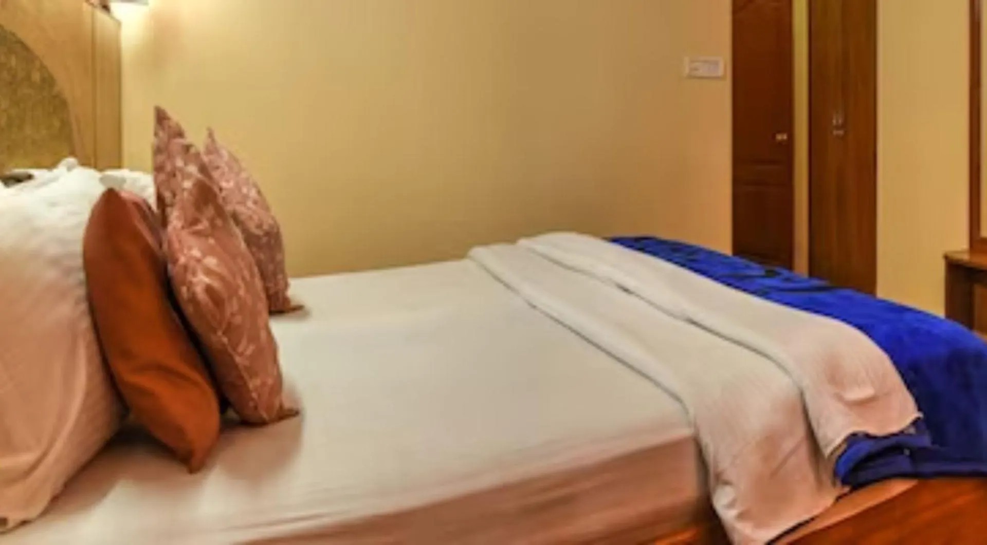 Hotel King Palace - Nature-Valley-Luxury-Room - Prime Location With Parking Facilities Shimla 3*,  India